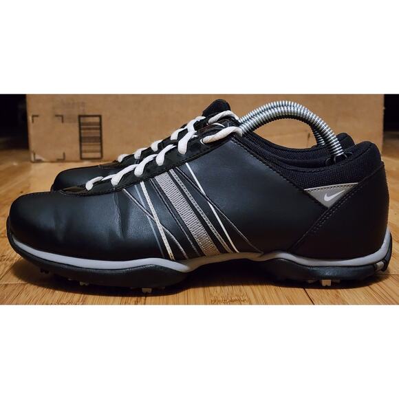 Nike Delight Womens Golf Shoes Soft Spike Cleats Black Leather Size 6 418355-010 - Picture 3 of 9